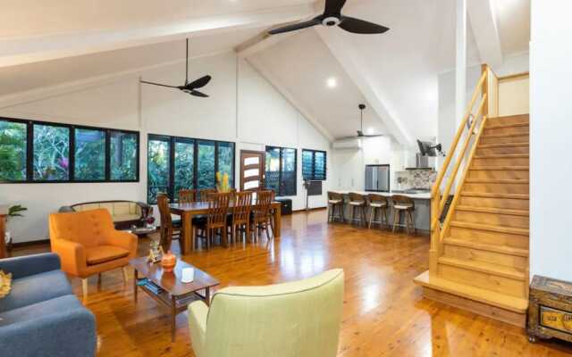 Villa within walking distance of cable