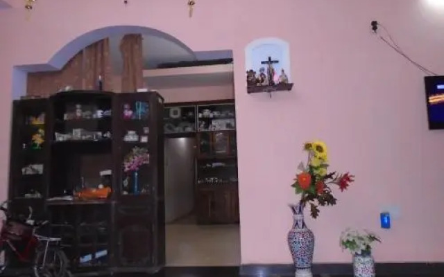Anthy's Guest House & Restaurant