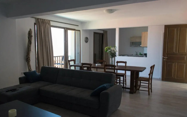 Volakas Beachfront Suites