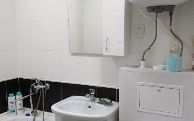 Apartment on Metallurgov 32