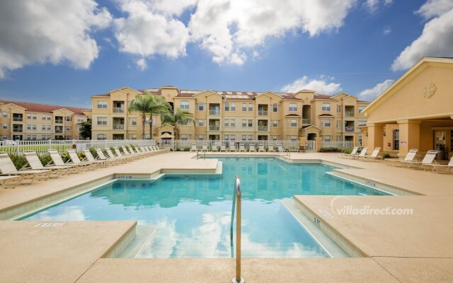 Cresent Moon by VillaDirect