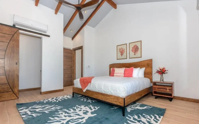 Casa Palmera 2 Bedroom Home by RedAwning