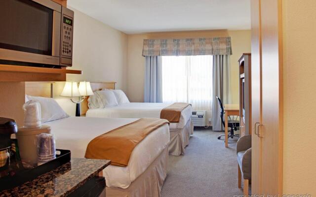 Holiday Inn Express & Suites Amarillo, an IHG Hotel