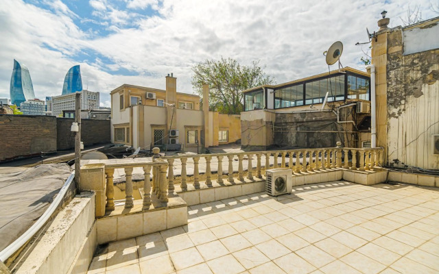 Old City 3 Room Lux Home