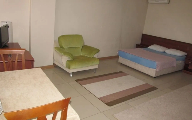 Zeus Apart Hotel