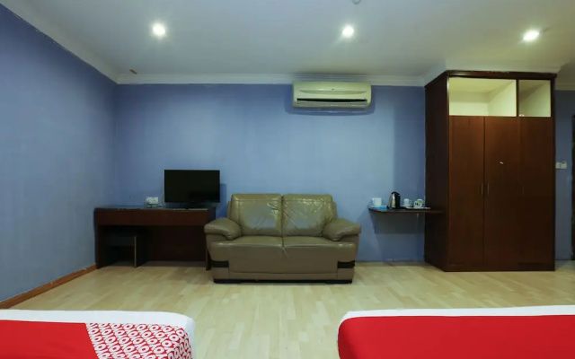 OYO 90098 Goa Inn Hotel
