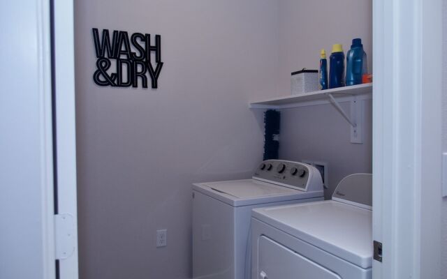 Hidden Gem of Dallas, 6 Mins Aacenter