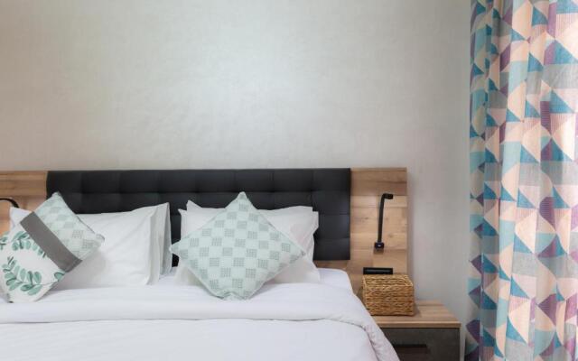 Luxury 3 bedrooms apartment with pool 100MBs wifi