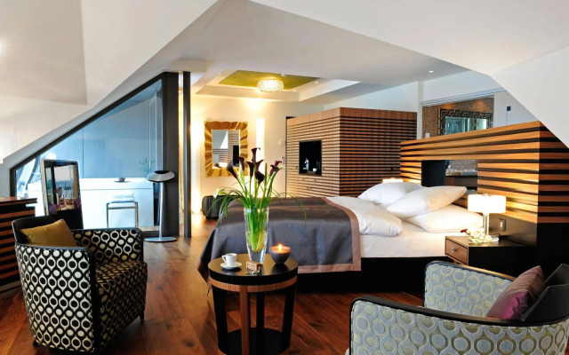 Penthouse by Art Deco Hotel Montana