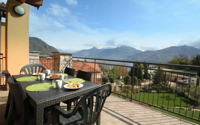 Oleandro Balcony 5 - Menaggio by Lovecomo