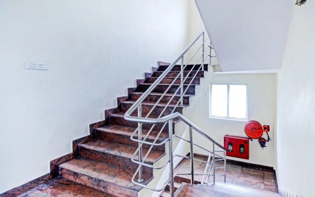 OYO Townhouse 81794 Banjara Hills