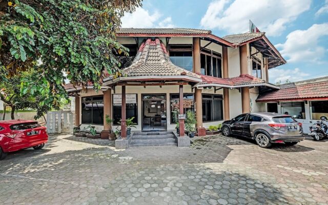 OYO 90283 Hotel Rajadani Ackni