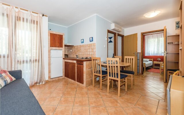 Amazing Apartment in Grebastica With 2 Bedrooms and Wifi