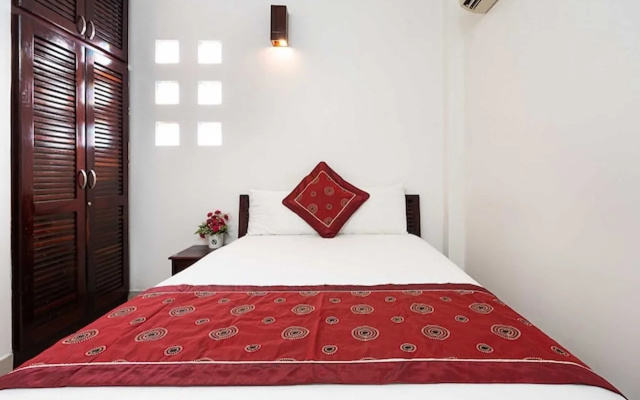 Collection O Dinh Dinh Hotel - Near Tan Son Nhat Airport – Guest Rooms – Ho Chi Minh City