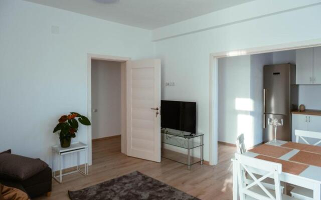 Solomon Apartments ap 1