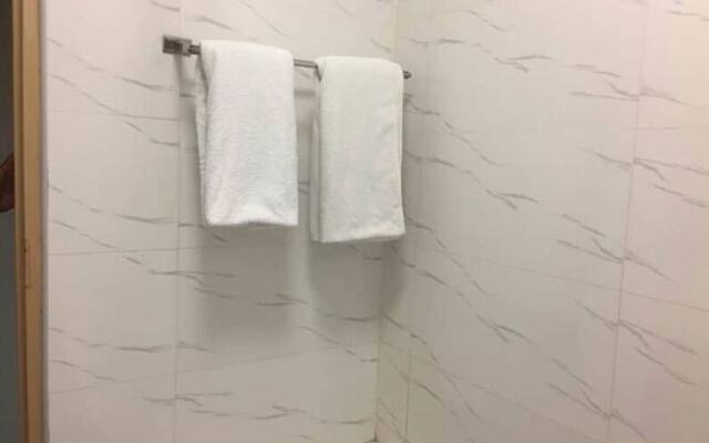 Kutwingi Lodge and Apartments