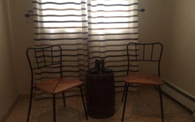 MiniStay - Astoria Steinway