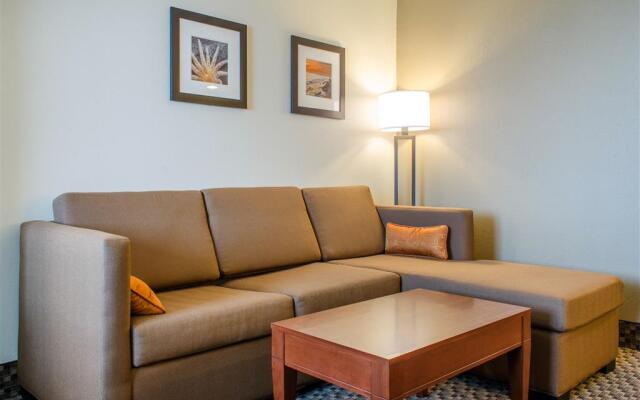 Comfort Inn & Suites Biloxi - D'Iberville