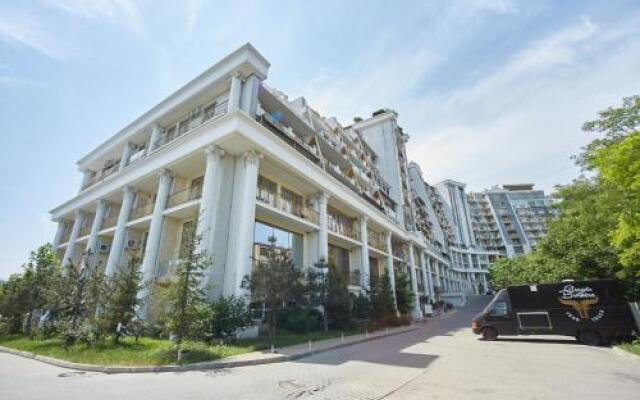 Arkadia Palace Luxury Apartments