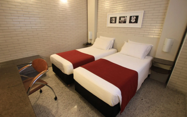 Hotel Confiance Batel