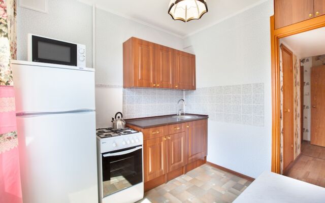 Busines Brusnika Apartment Tyoply Stan