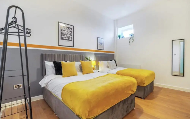Spacious Apartment for Groups in City Centre