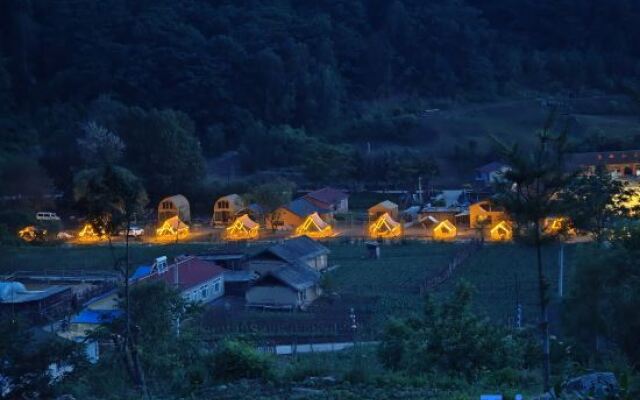 Wu chang xue gu bi lao lv ke zhan