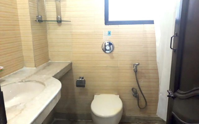 Hotel Karat 87 by OYO Rooms