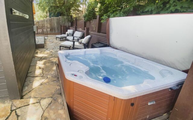 Woodside 207 4 Bedroom Home by RedAwning