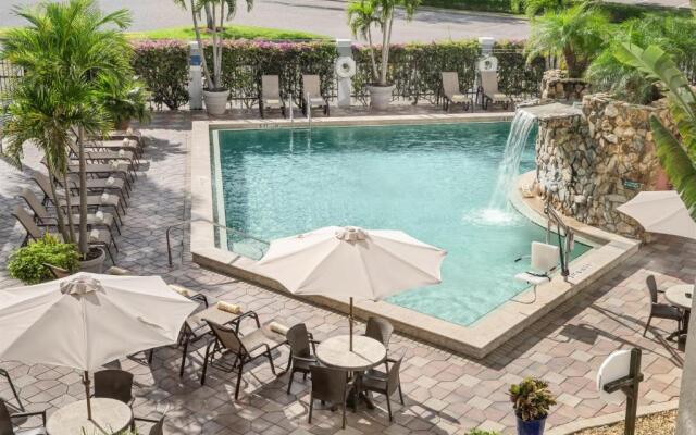 Doubletree by Hilton Fort Myers at Bell Tower Shops