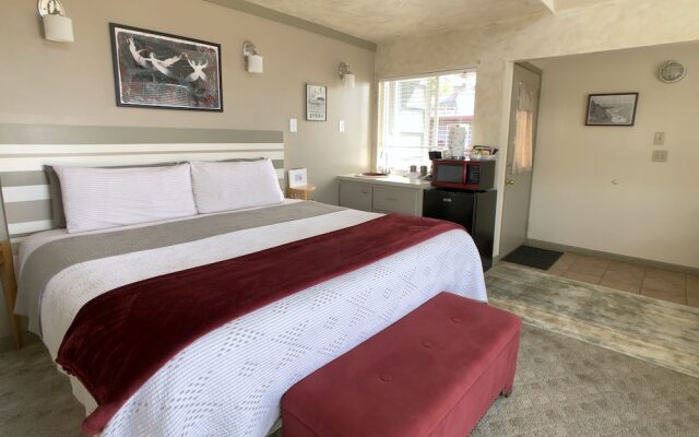 Wheeler on the Bay Lodge & Marina