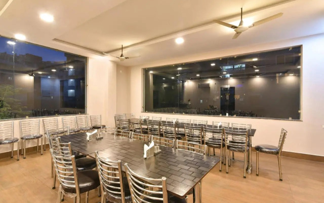 FabHotel Yogasthali Inn