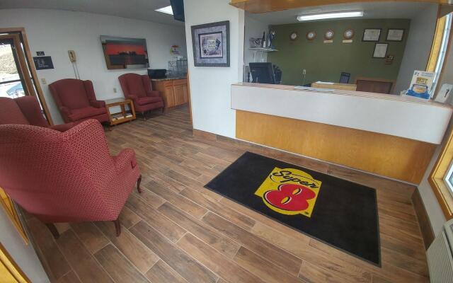 Super 8 by Wyndham Minot Airport