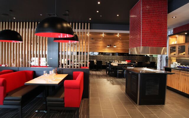 Holiday Inn Calgary South Conference Center by IHG