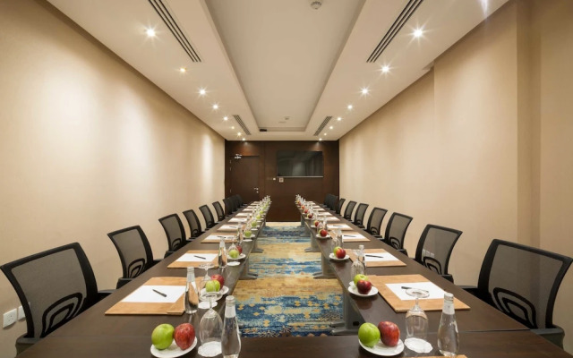 Naviti Warwick Dammam