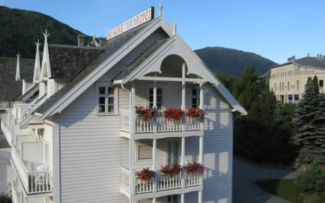 Hofslund Fjord Hotel