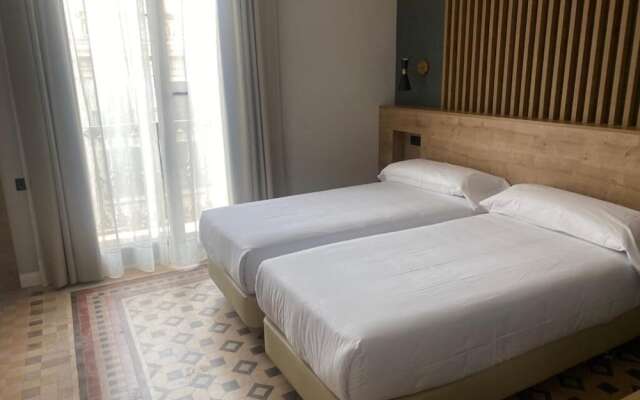 Fontanella by BCN URBAN ROOMS