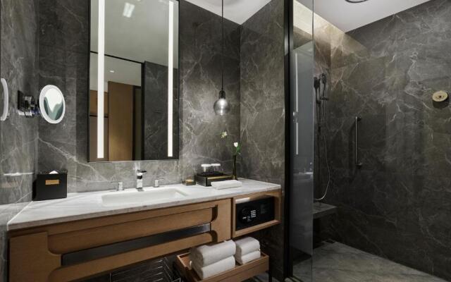 DoubleTree by Hilton Chengdu Riverside - Close to Panda Base and Chengdu East Railway