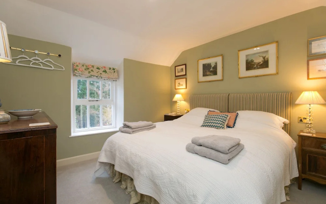 Stunning 3-bed House in a Private Hidden Valley