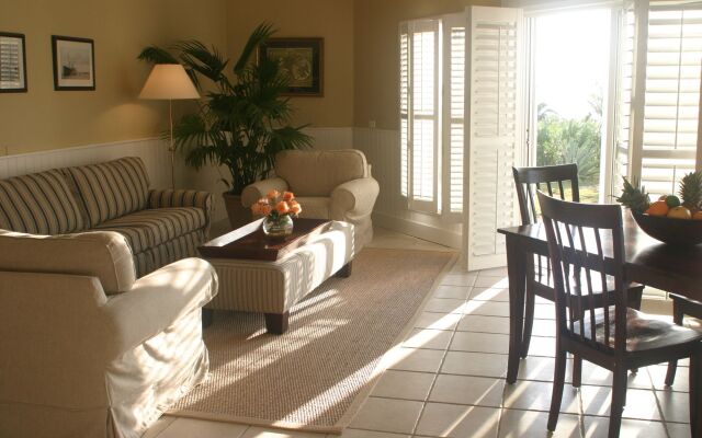 Coral Sands Inn & Cottages