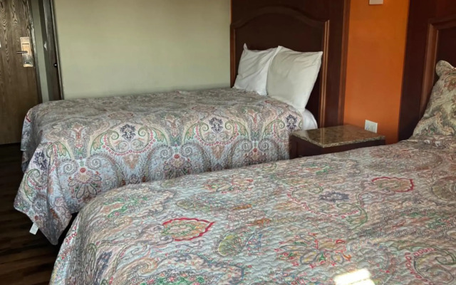 Econo Lodge San Antonio near SeaWorld - Medical Center