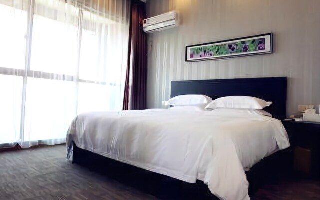 Haining Ruiqi Hotel