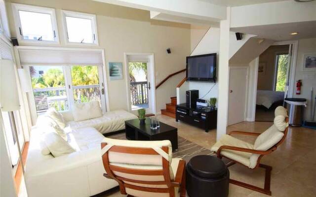 201-bydesign On The Beach I