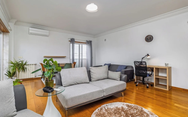 Stylish Stay in Lisbon-Scenic Views