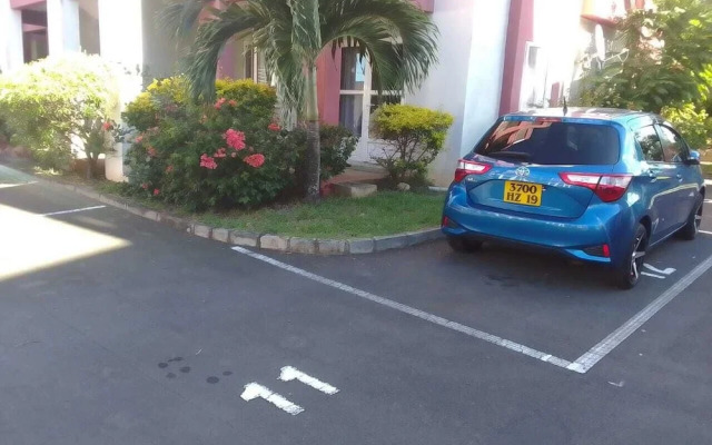 2 Bedroom Apartment With 2 Pools