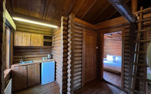 Wood Hills Hotel & Resort