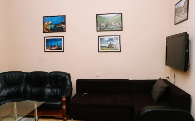 Apartment Alpha Leonidze with Fireplace