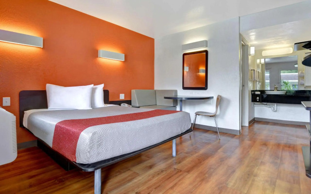 Motel 6 Dania Beach