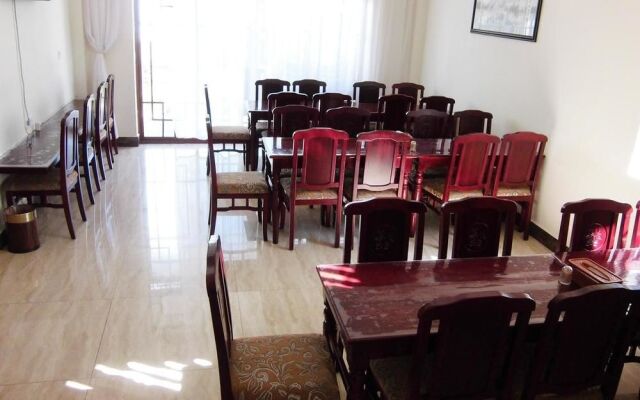 Yifeicui Villa Hotel - Tengchong