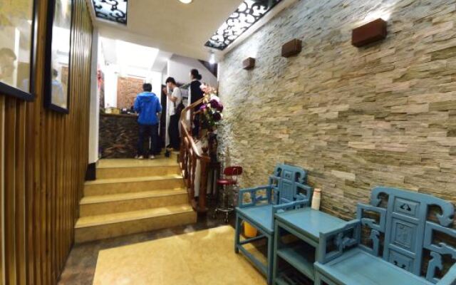 Zuimei Fenghuang Boutique Riverside Guesthouse